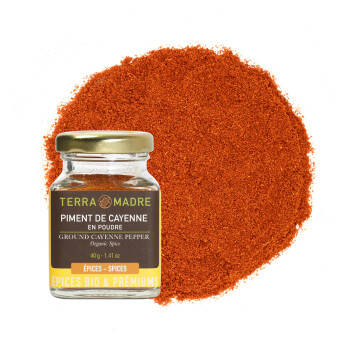 Organic cayenne pepper powder