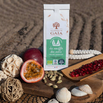 Organic green tea transported by sail - The breath of the seas