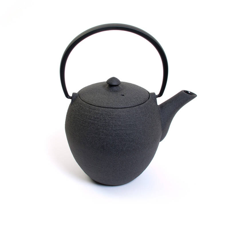 Mayu cast iron teapot - 0.55 L - Grey with black aluminium handle