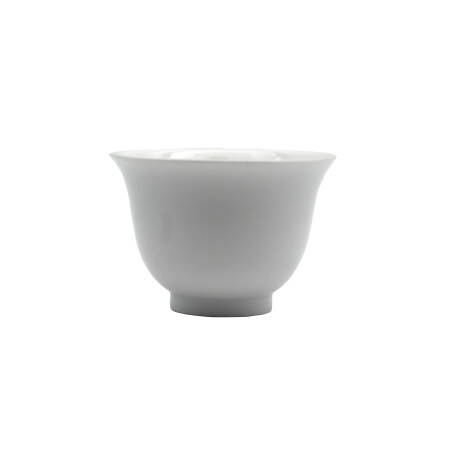 White flared cup - Hand made in China porcelain - 80 ml White flared cup - Hand made in China porcelain - 80 ml