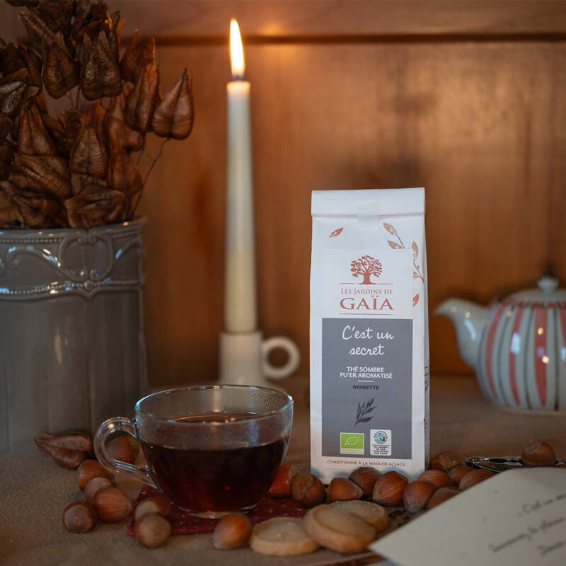 Dark tea with hazelnut flavour - It's a secret...
