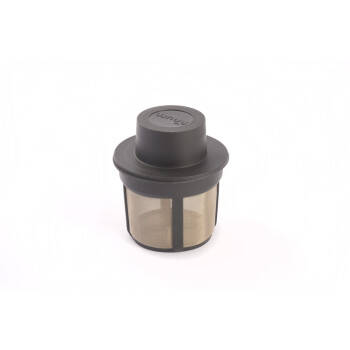 Floating basket filter for brewing tea