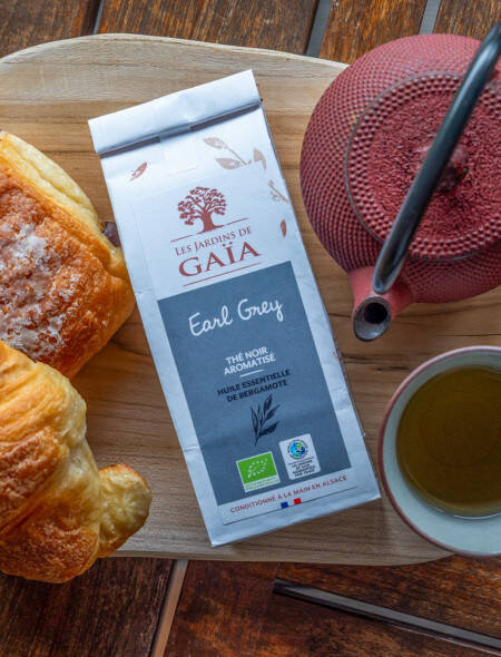 Thé noir à la bergamote Earl Grey au petit déjeuner
				                    