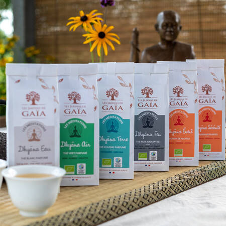 Quel thé ou tisane pour la méditation - Header - Blog - Les Jardins de Gaïa
			                
