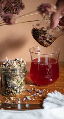 Infusion de tisane de plantes bonne mine
									