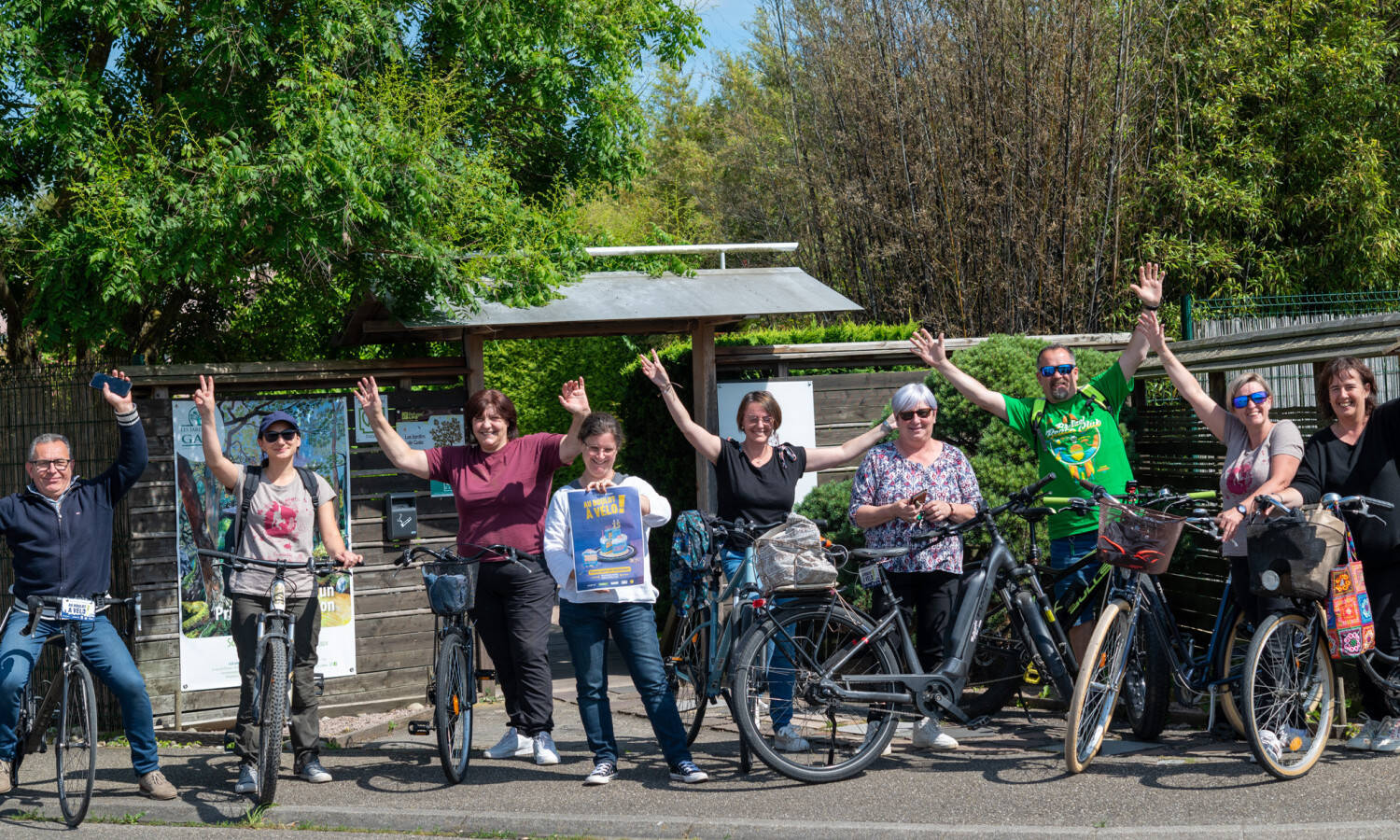 Notre équipe à vélo 2024
				                    