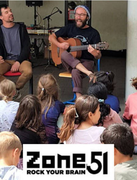 Zone 51 animation auprès des enfants © Shapiri
				                    